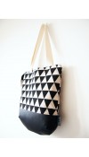 ZĽAVA - Veľká režná taška na plece - minimal trojuholníky
